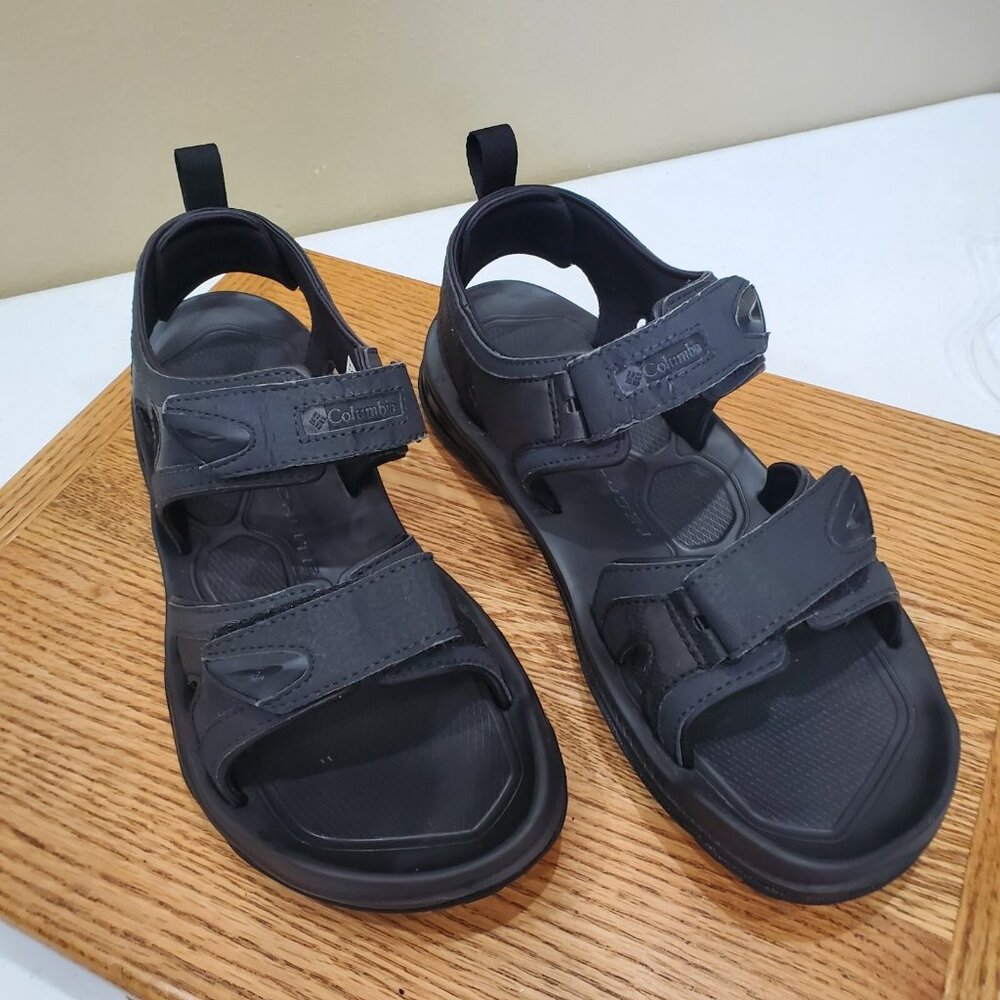 Columbia Techlite Sandals Mens Size 8 Black Omni Grip Water Shoes BM4370-010